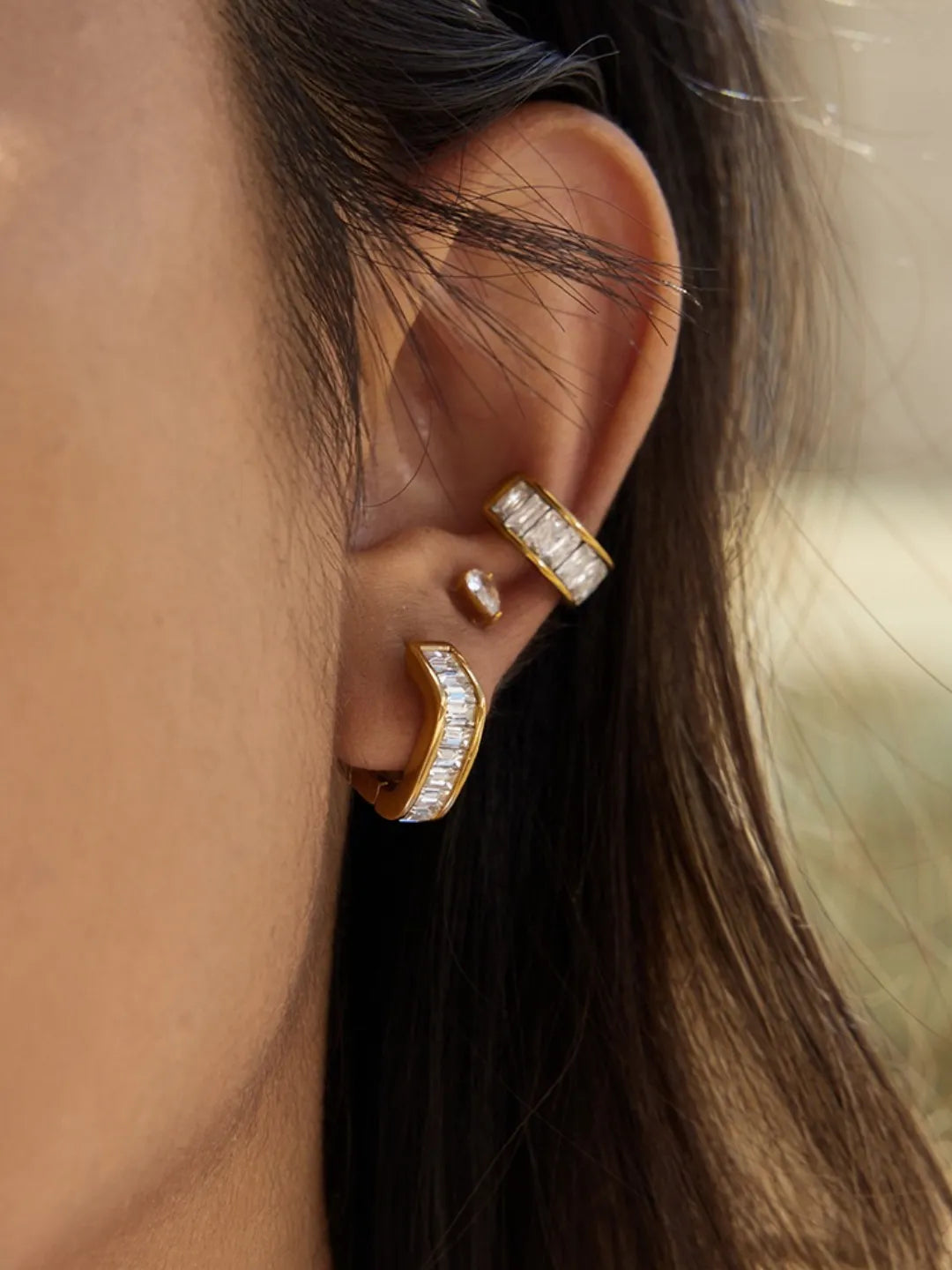 GLIMMER HOOP EARRINGS