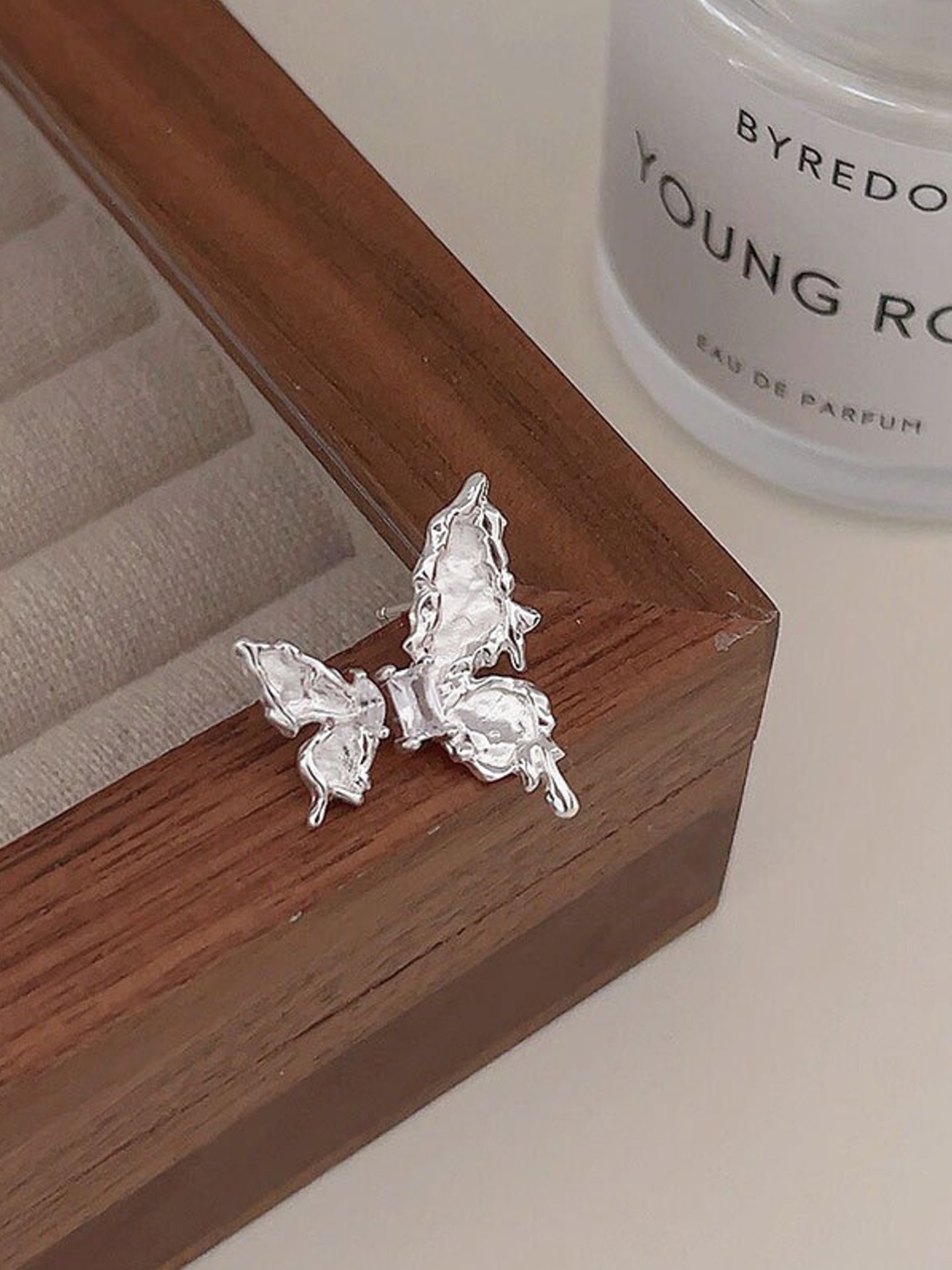 BUTTERFLY EARRINGS