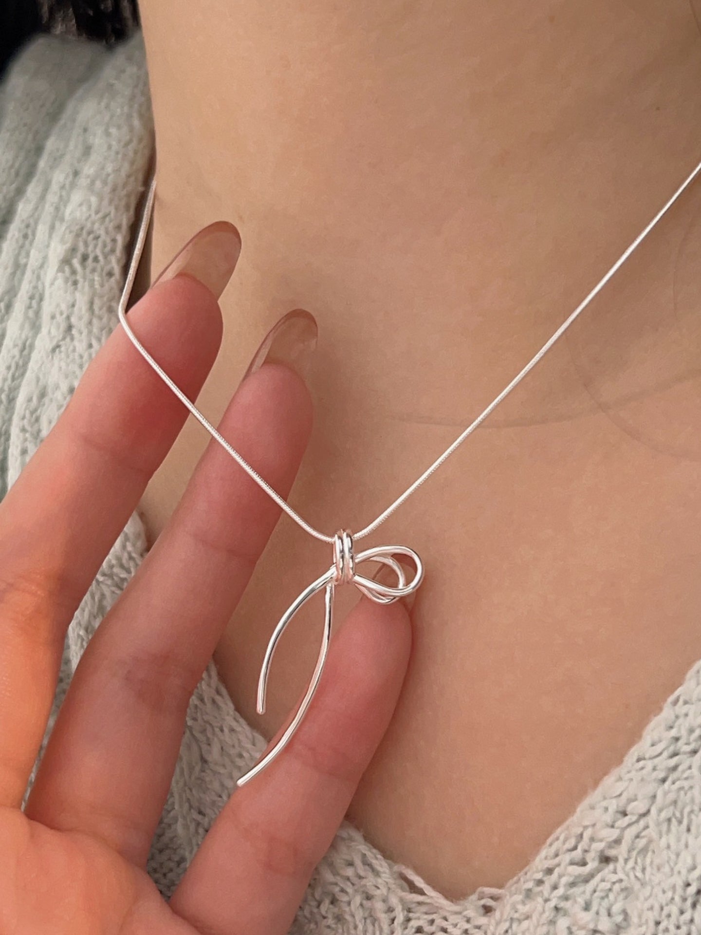 BOW NECKLACE & EARRINGS SET