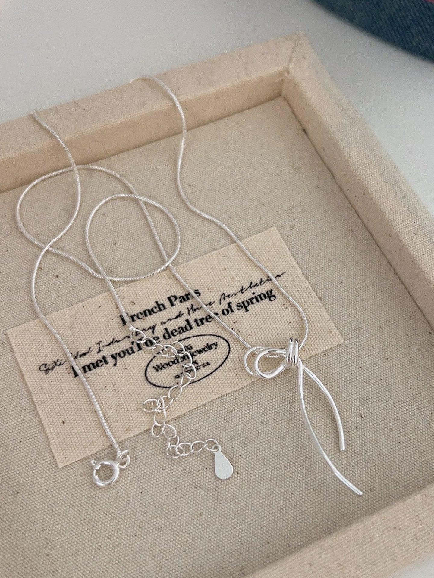 BOW NECKLACE & EARRINGS SET