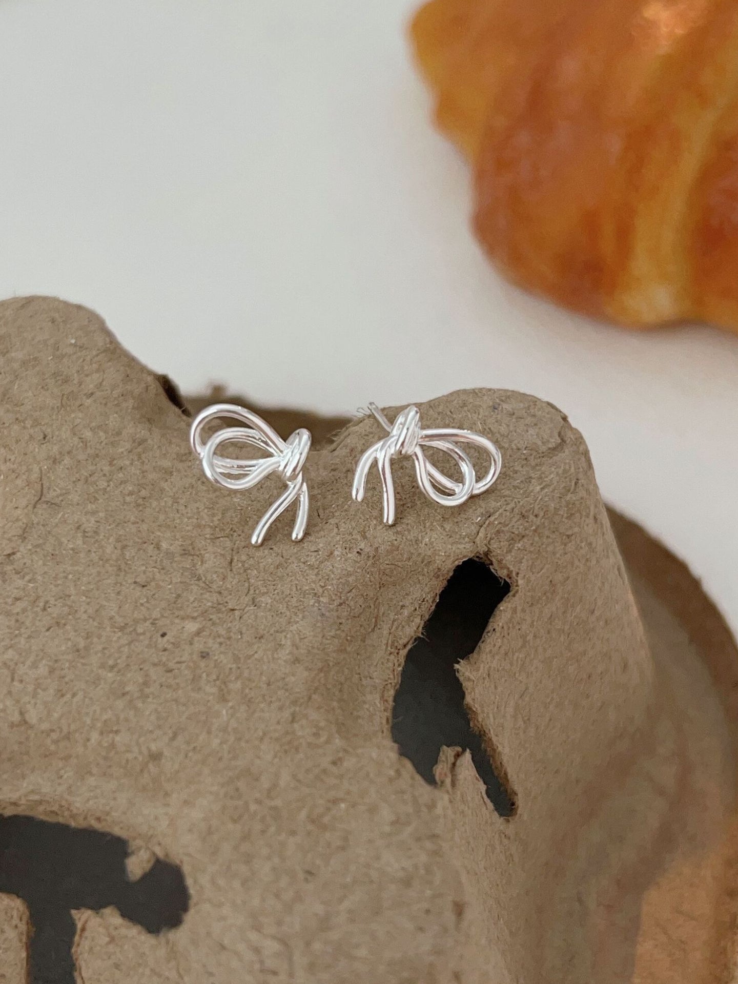 BOW NECKLACE & EARRINGS SET