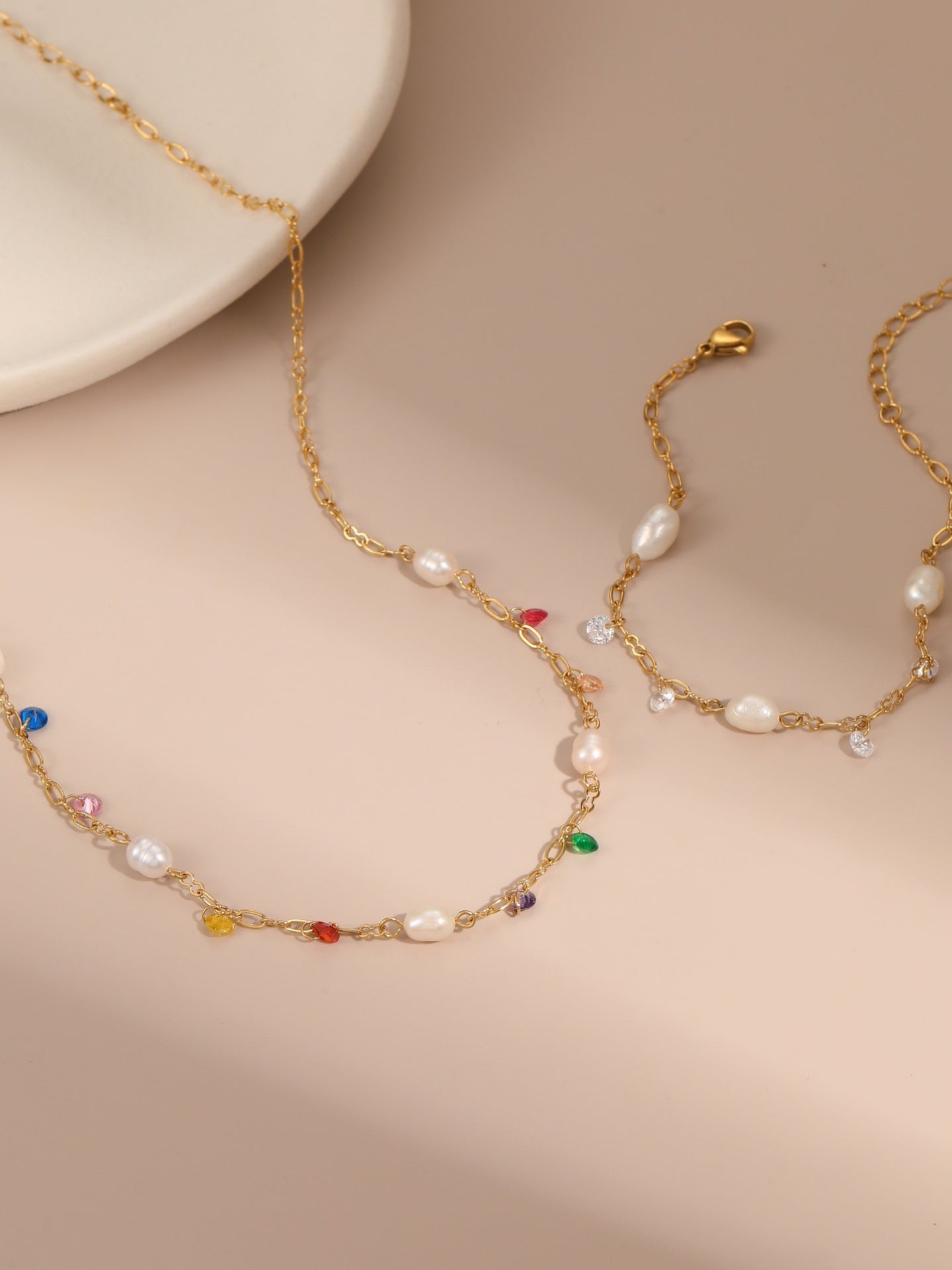 FRESHWATER PEARL NECKLACE