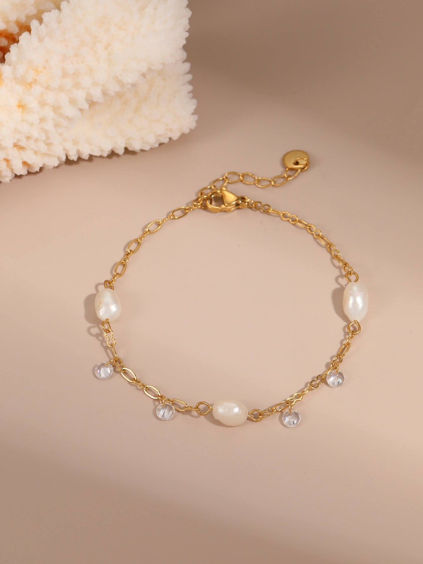 FRESHWATER PEARL NECKLACE