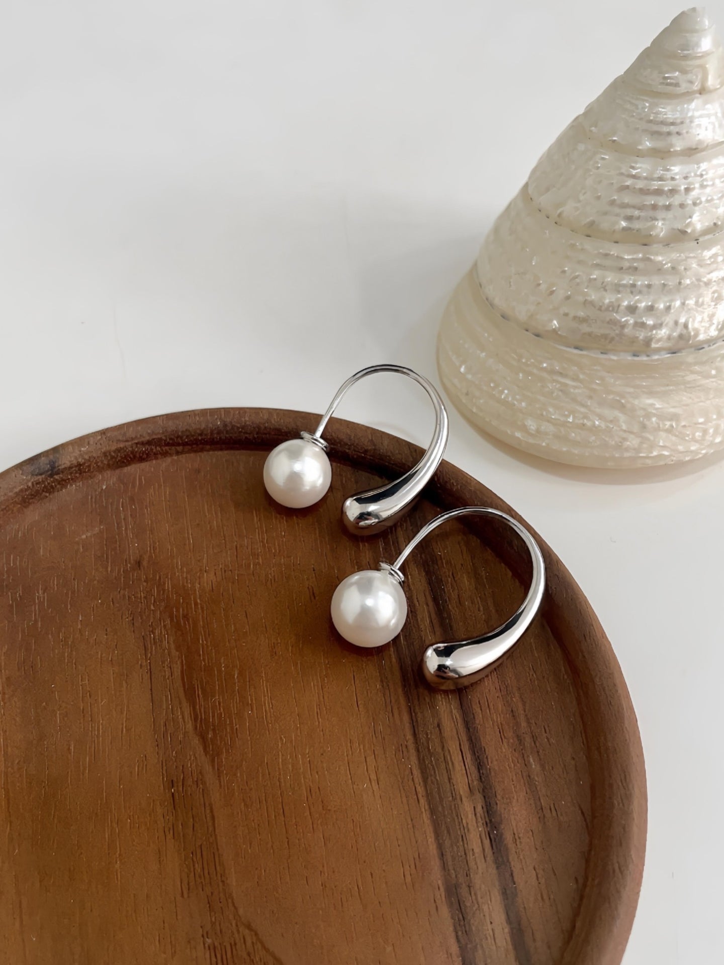 WATERDROP PEARL EARRINGS