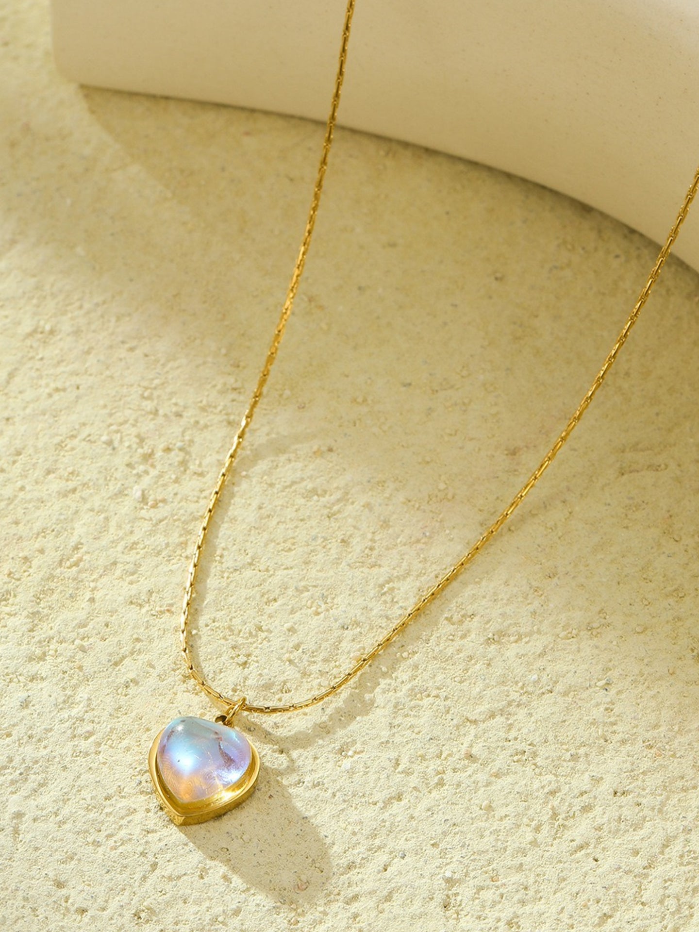 MOONSTONE NECKLACE