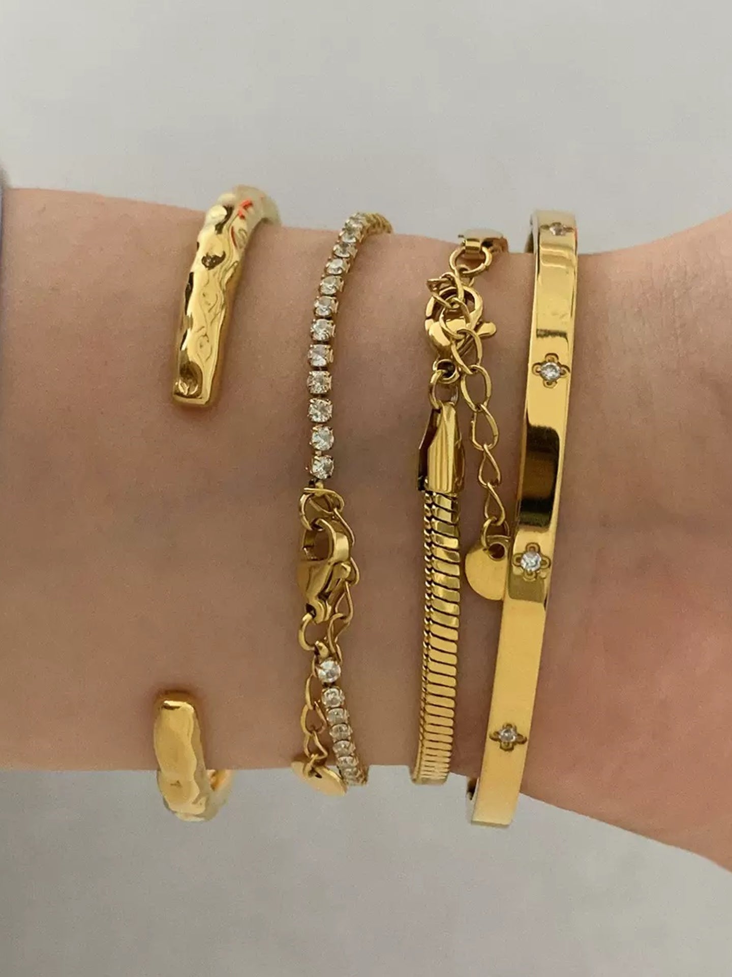 MINIMALIST BRACELET SET