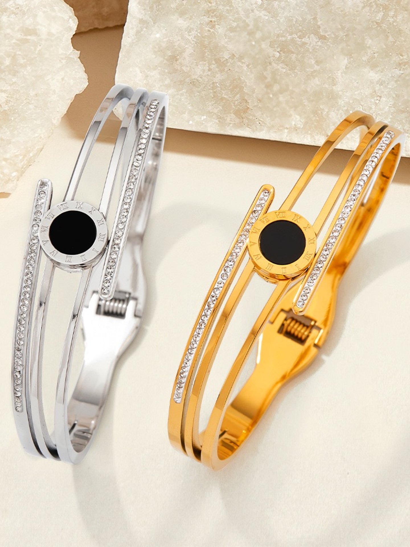 ROMAN NUMERAL BRACELET