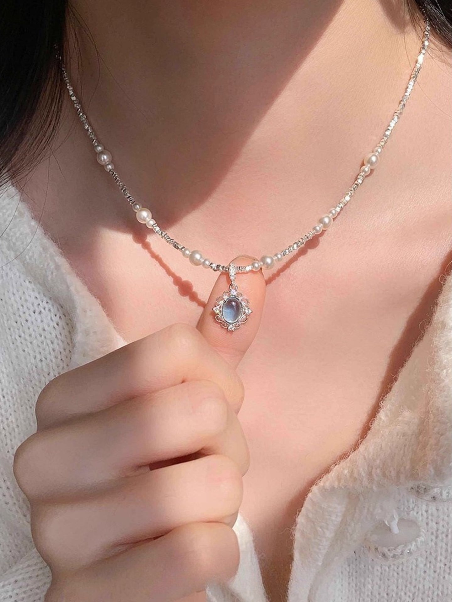 OCEAN'S LUSTER NECKLACE