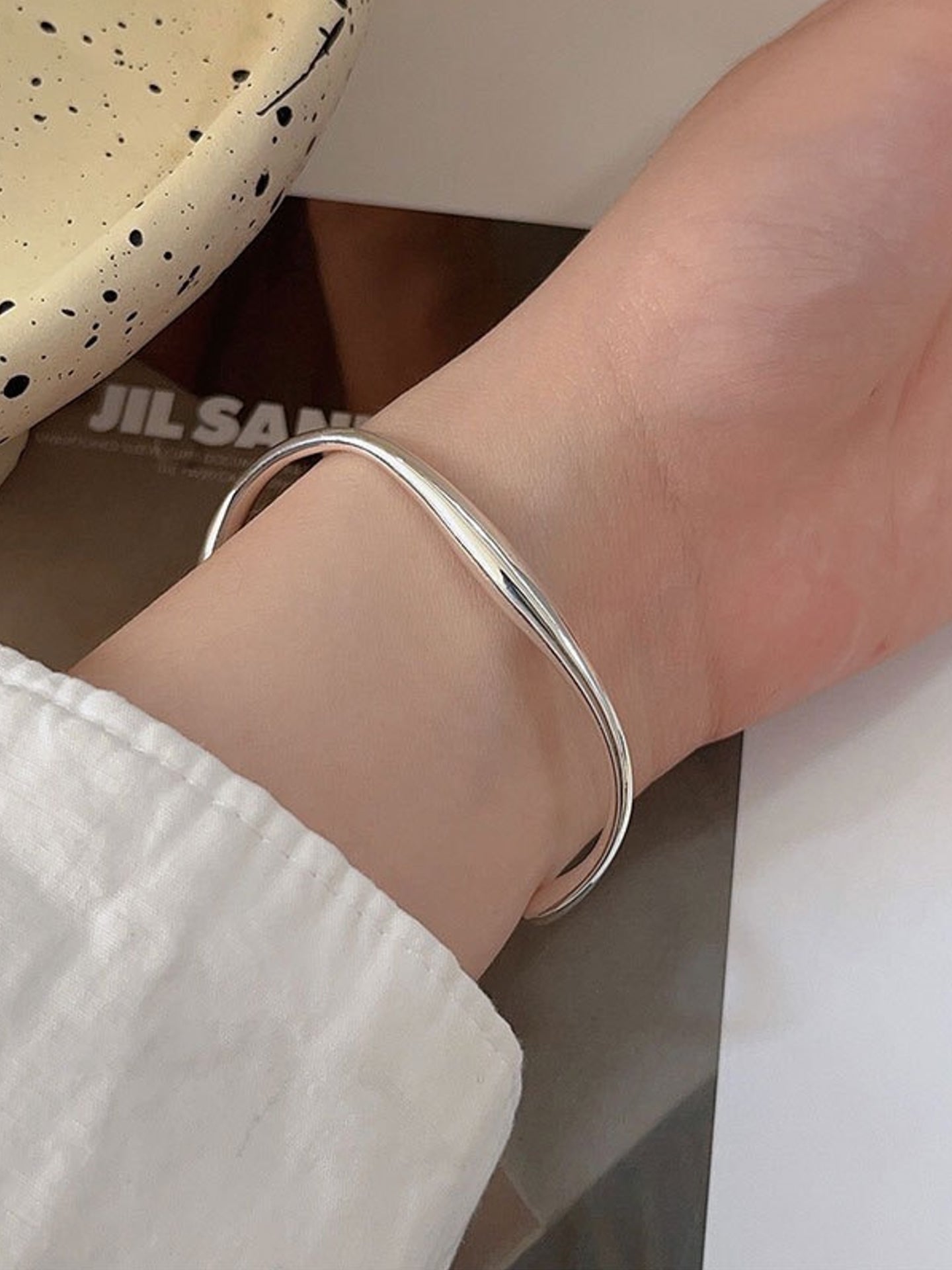 MÖBIUS BAND BRACELET