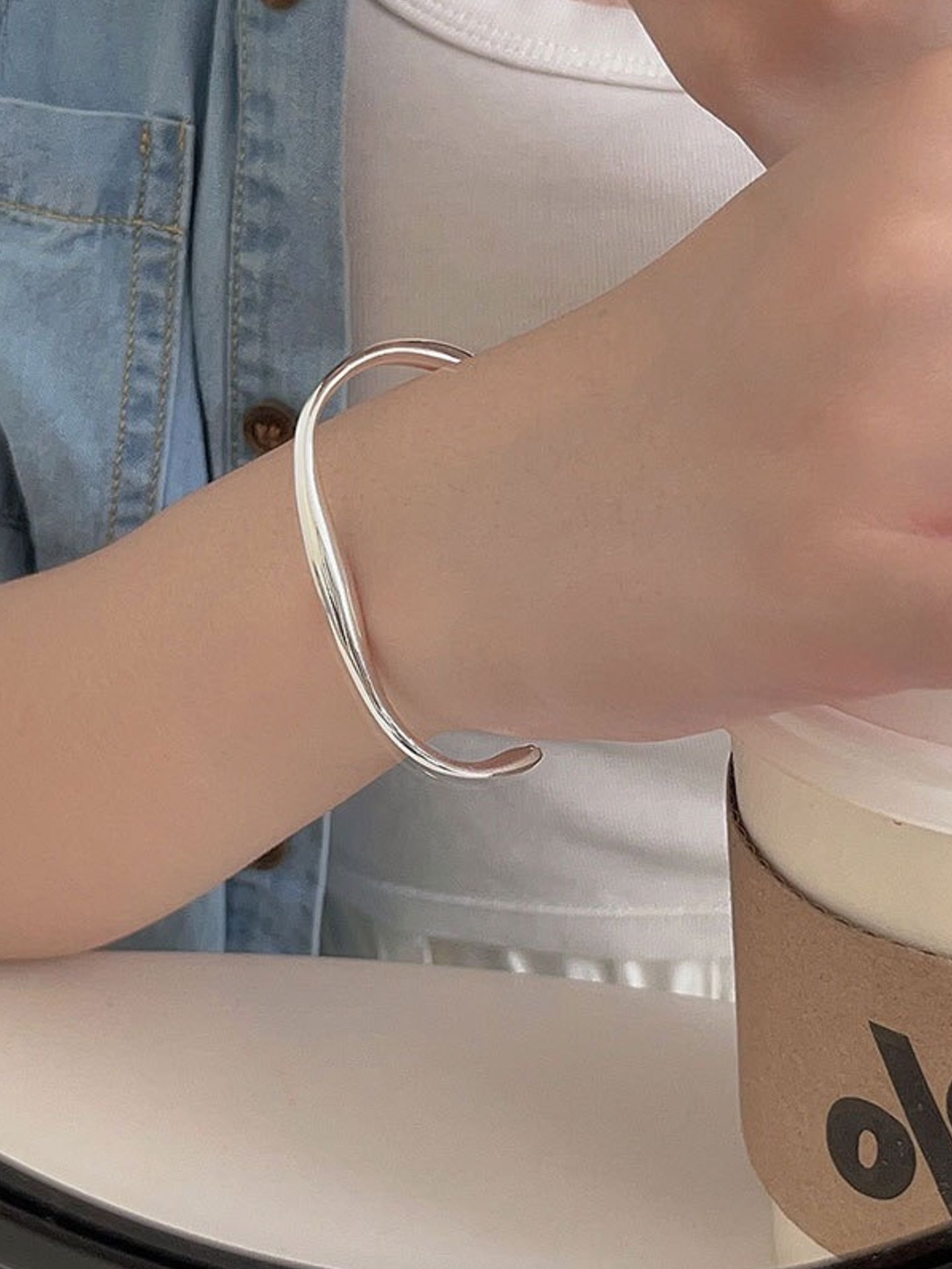 MÖBIUS BAND BRACELET