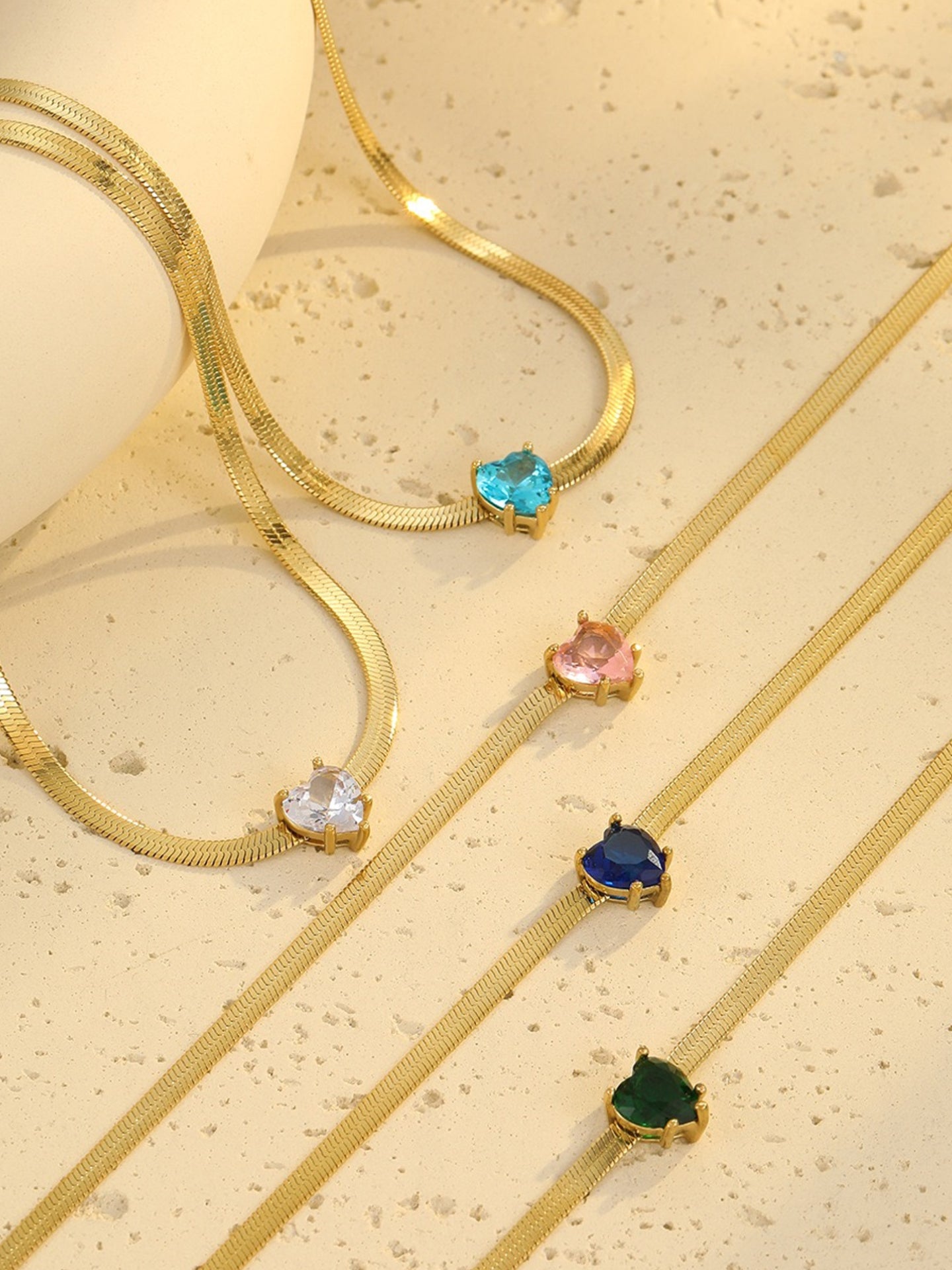 HEART ZIRCON NECKLACE