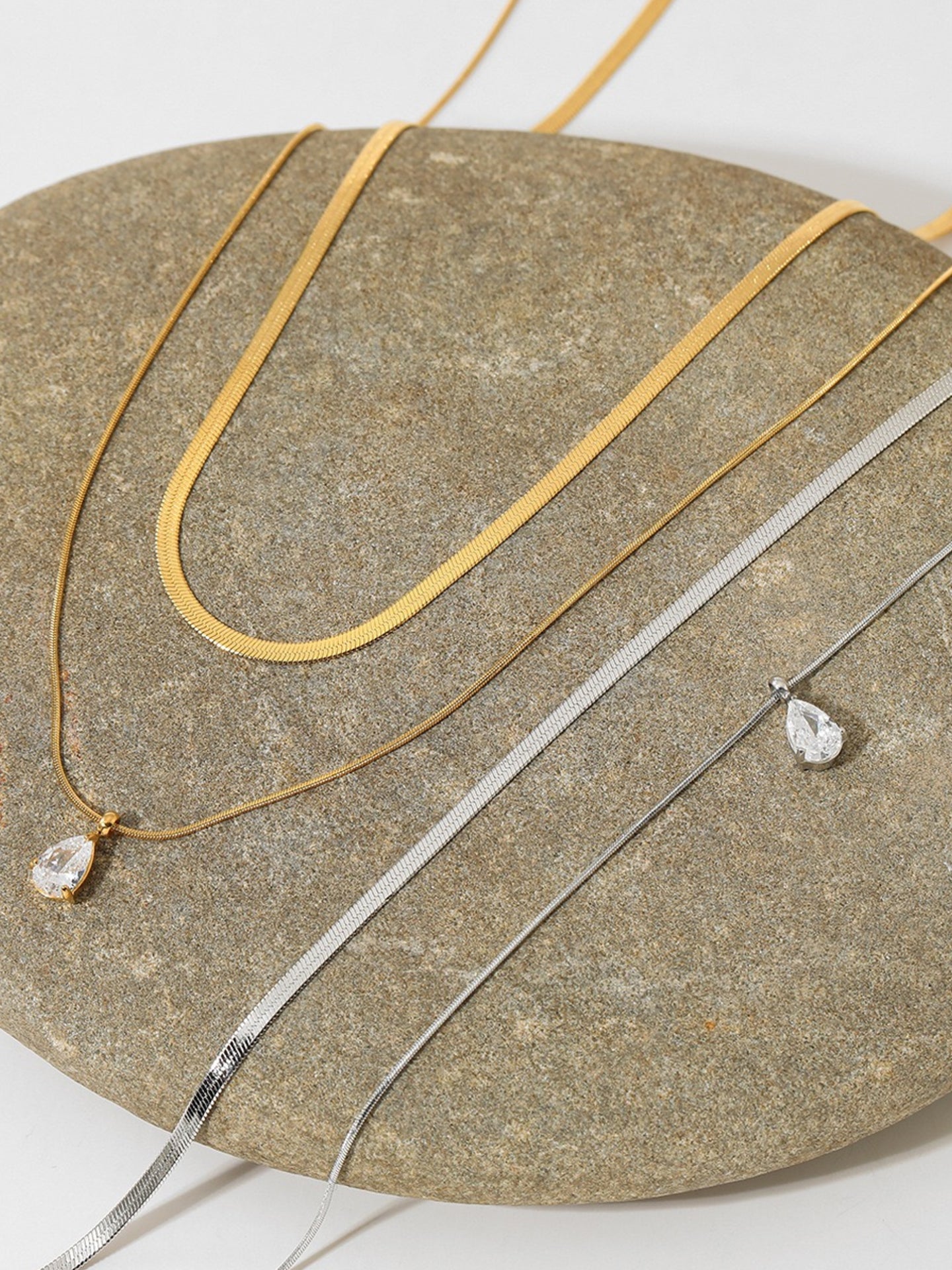WATERDROP ZIRCON NECKLACE