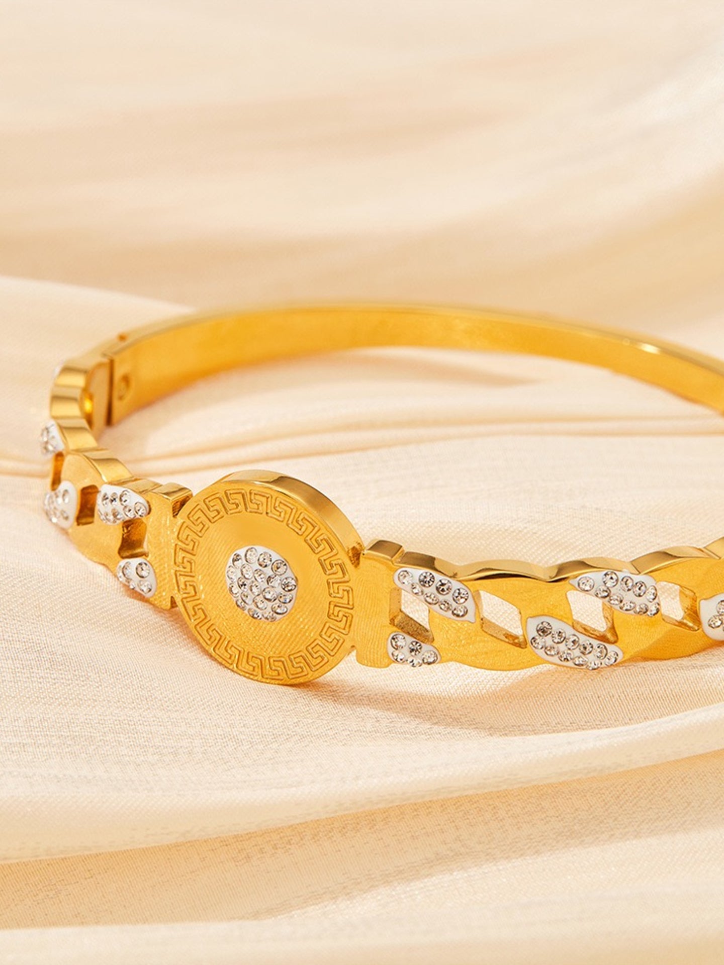 OPENWORK DIAMOND BRACELET