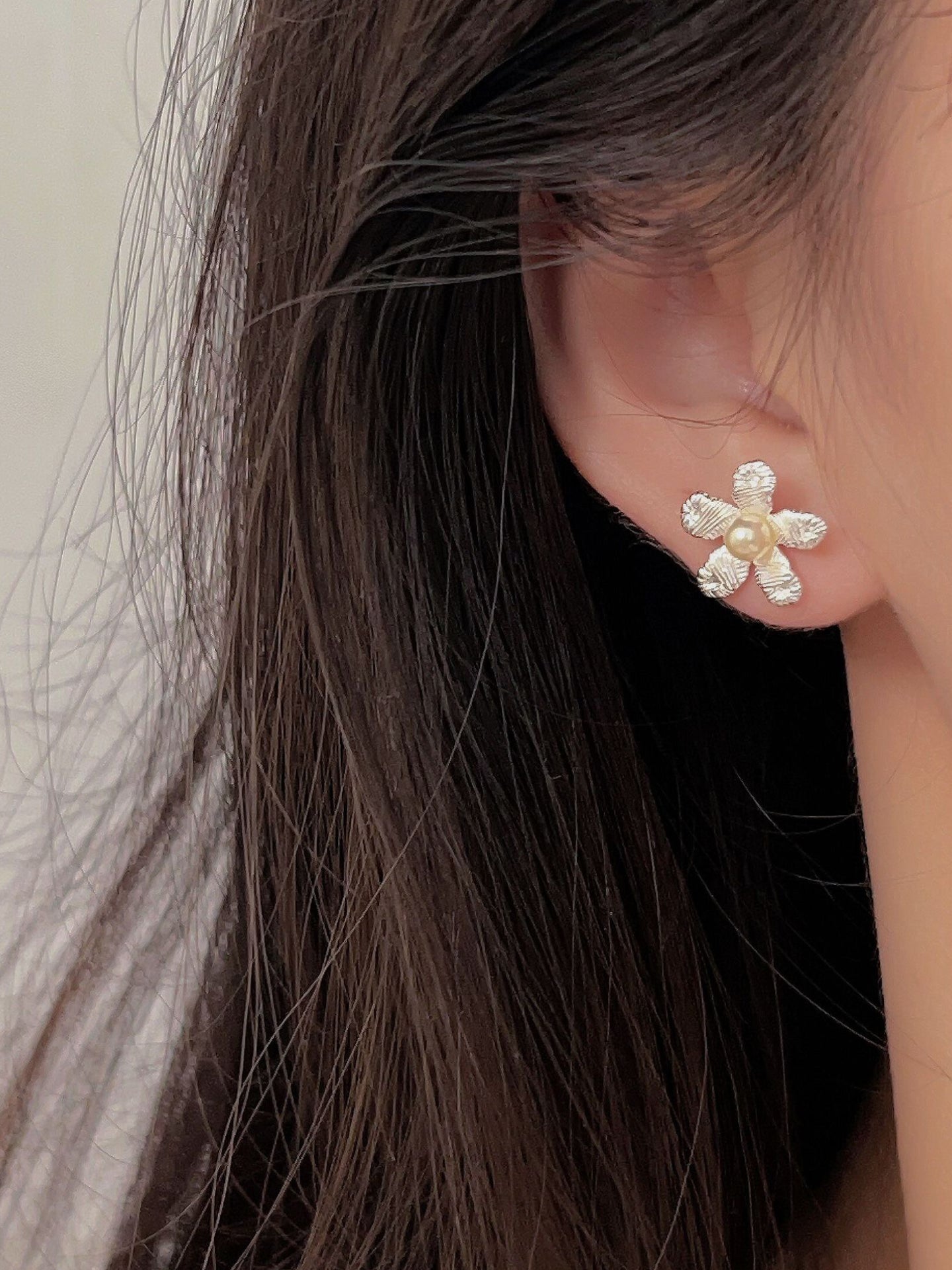 FLORAL PEARL WHISPER