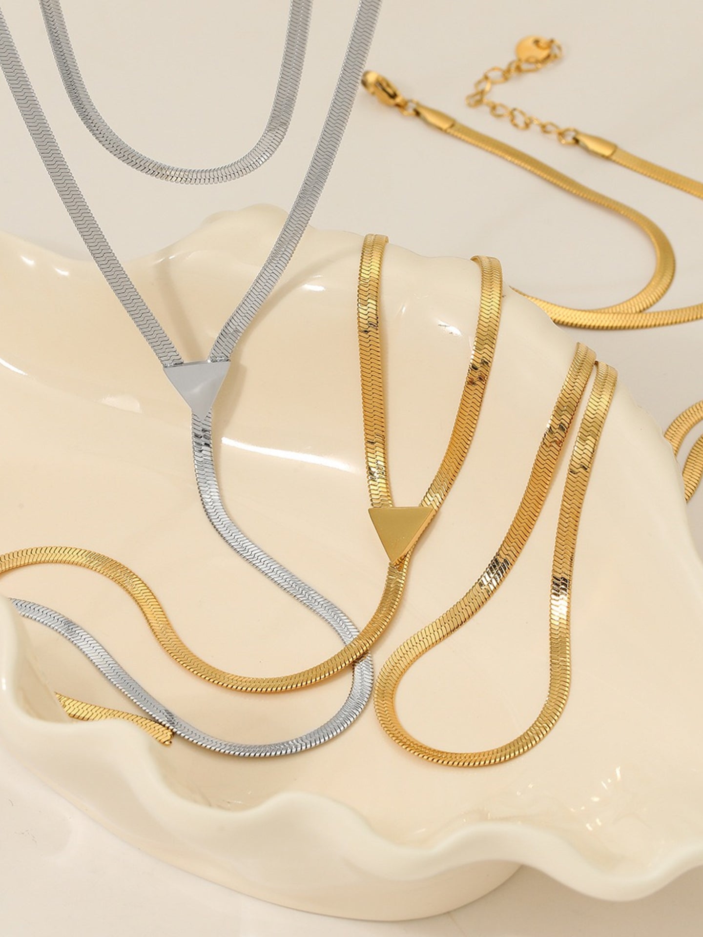 DOUBLE-LAYER Y-CHAIN NECKLACE