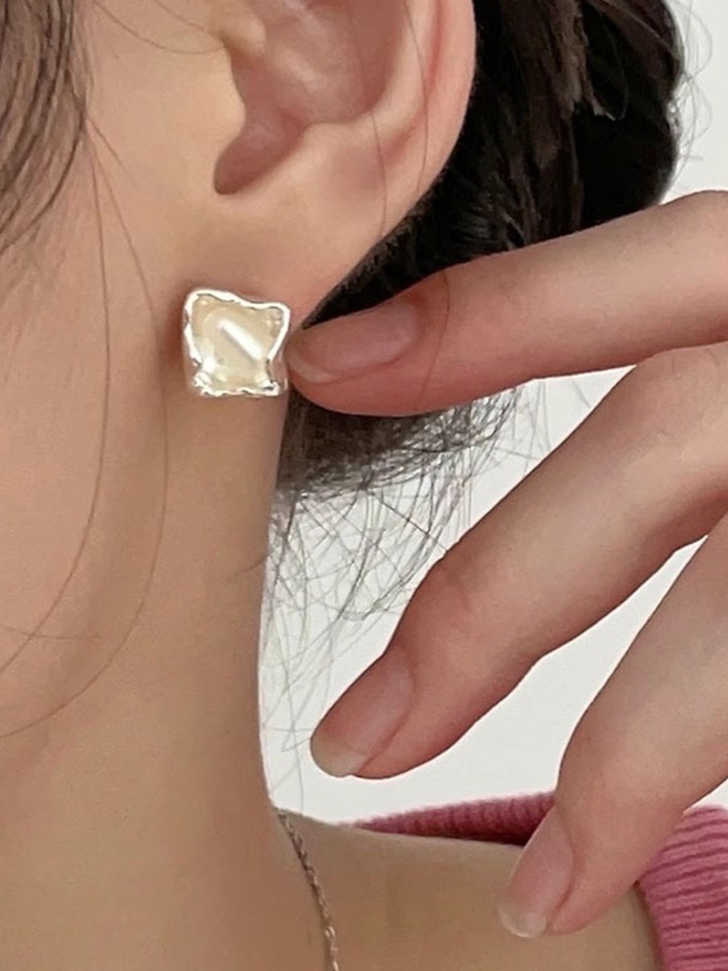 FRESHWATER PEARL EARRINGS