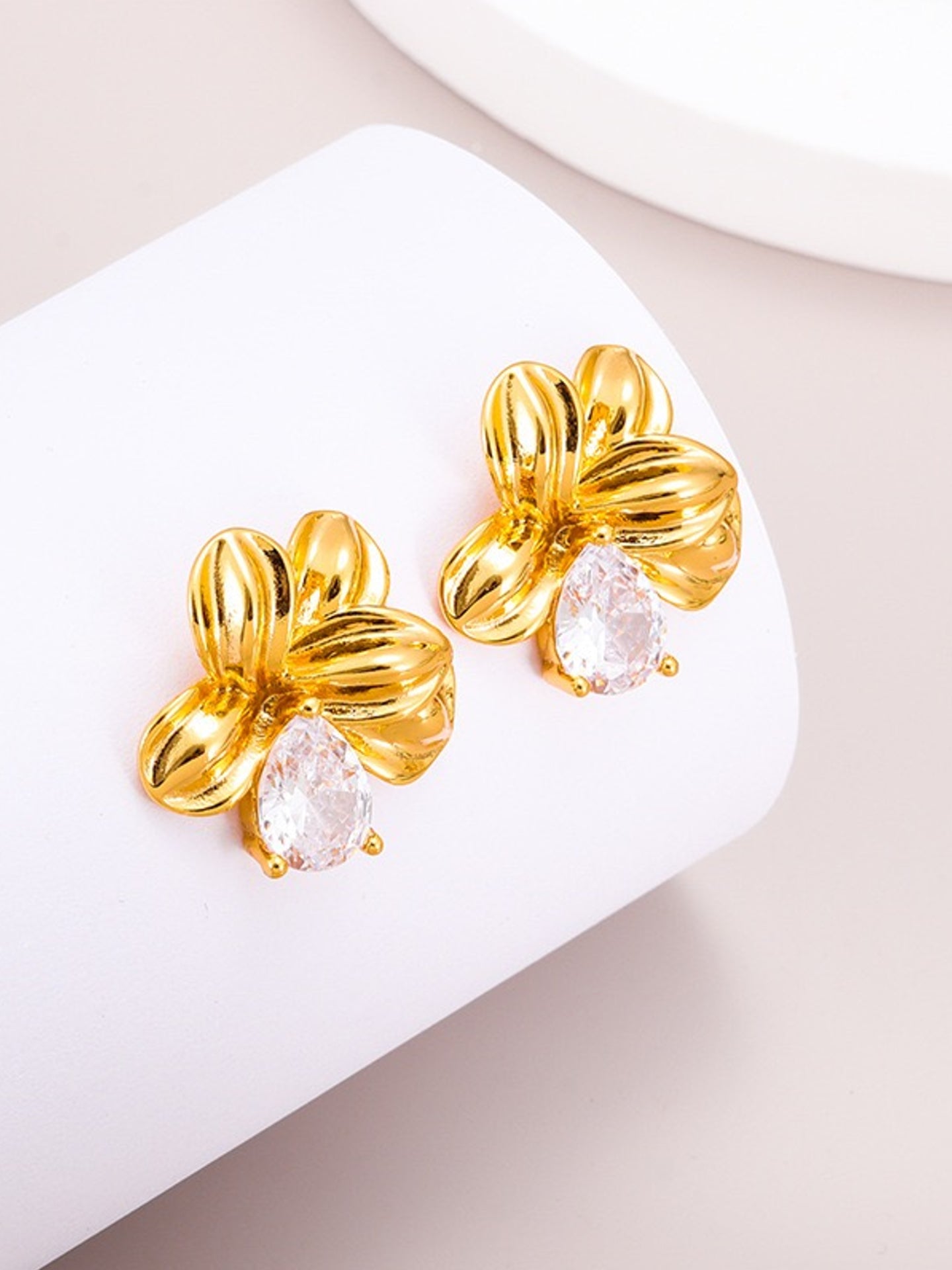FLORAL EARRINGS
