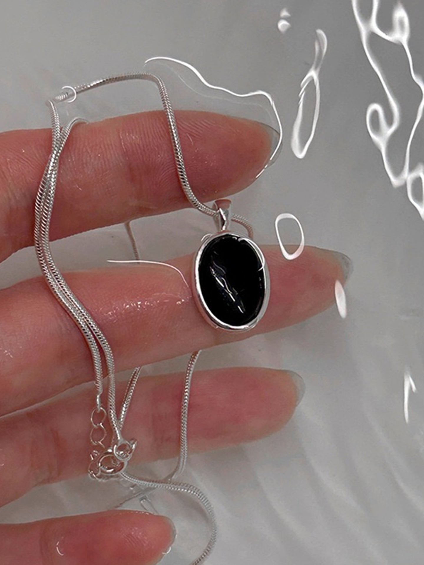 BLACK AGATE NECKLACE