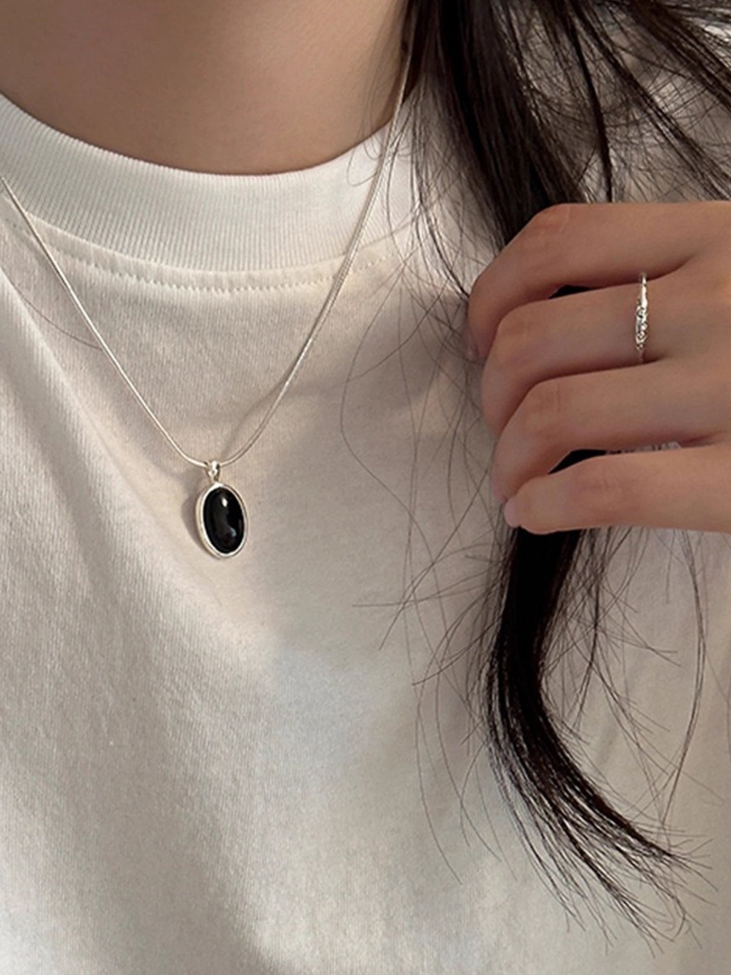 BLACK AGATE NECKLACE