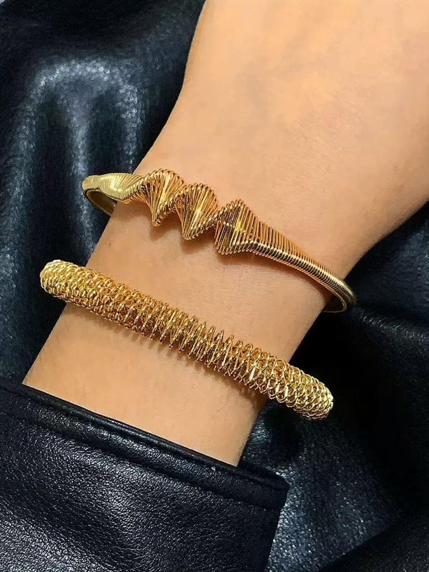 COIL BRACELET