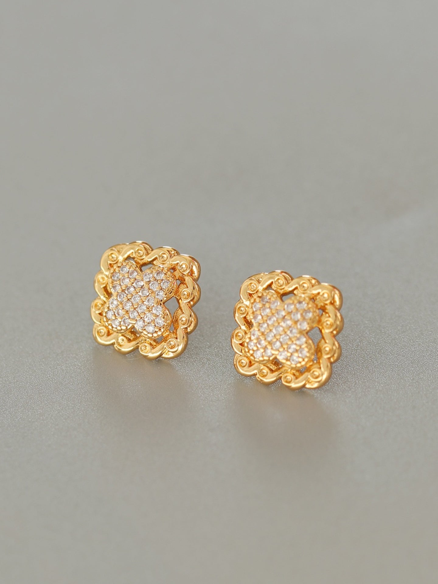 BOUCLES D'OREILLES INSPIRÉES DU TWEED