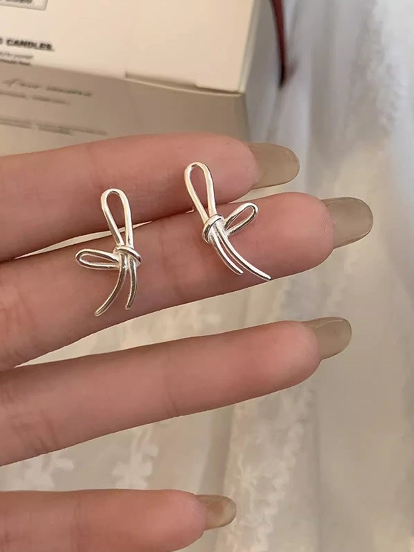 SWEET WHISPER KNOT