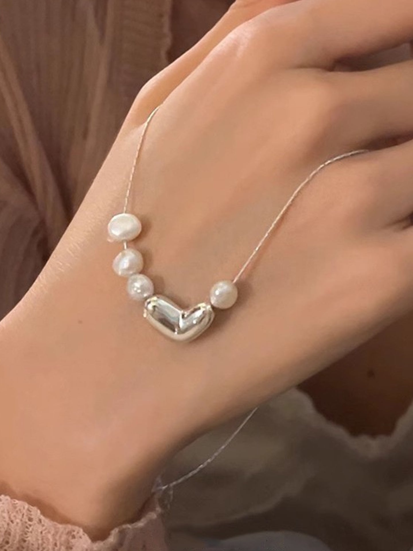 MOONWAVE PEARL NECKLACE