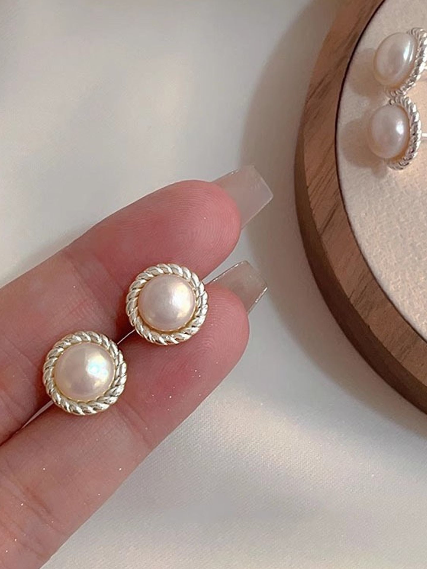 MOONWAVE PEARL EARRINGS
