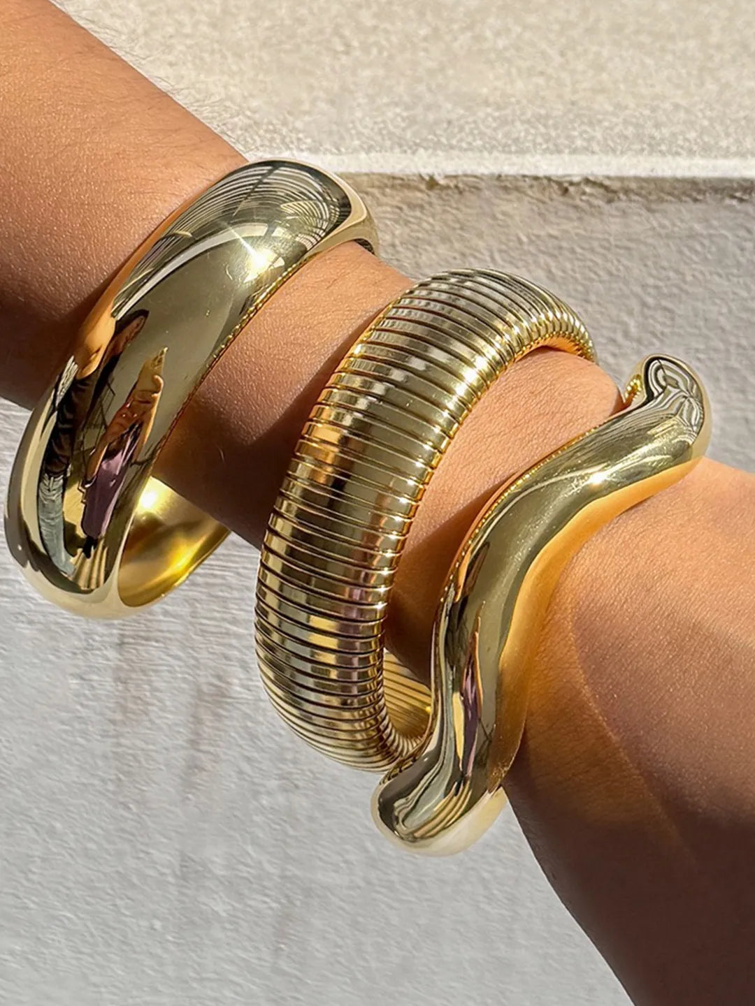 MINIMAL OPEN BANGLE