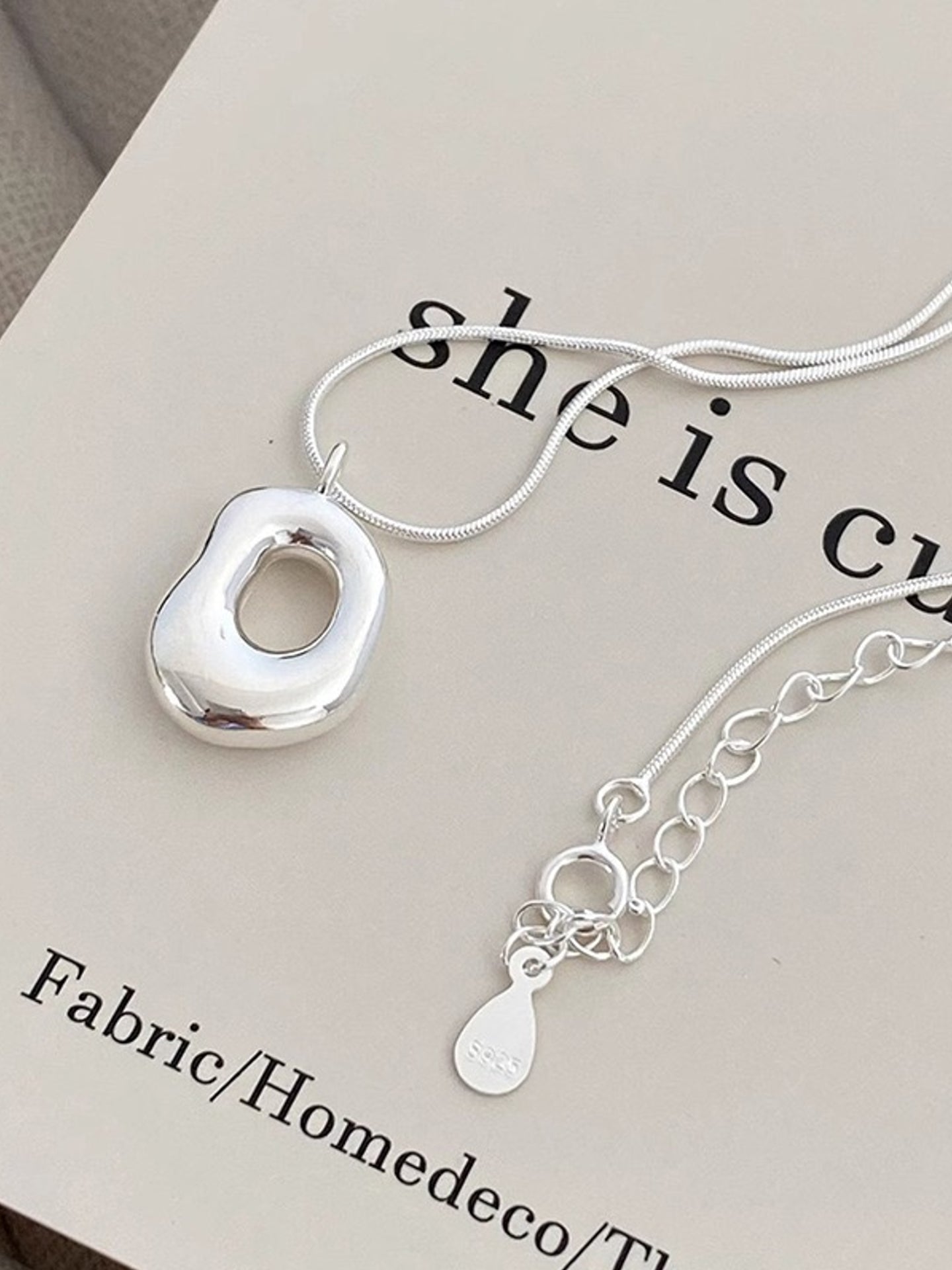 COLLIER BOUCLE INFINIE