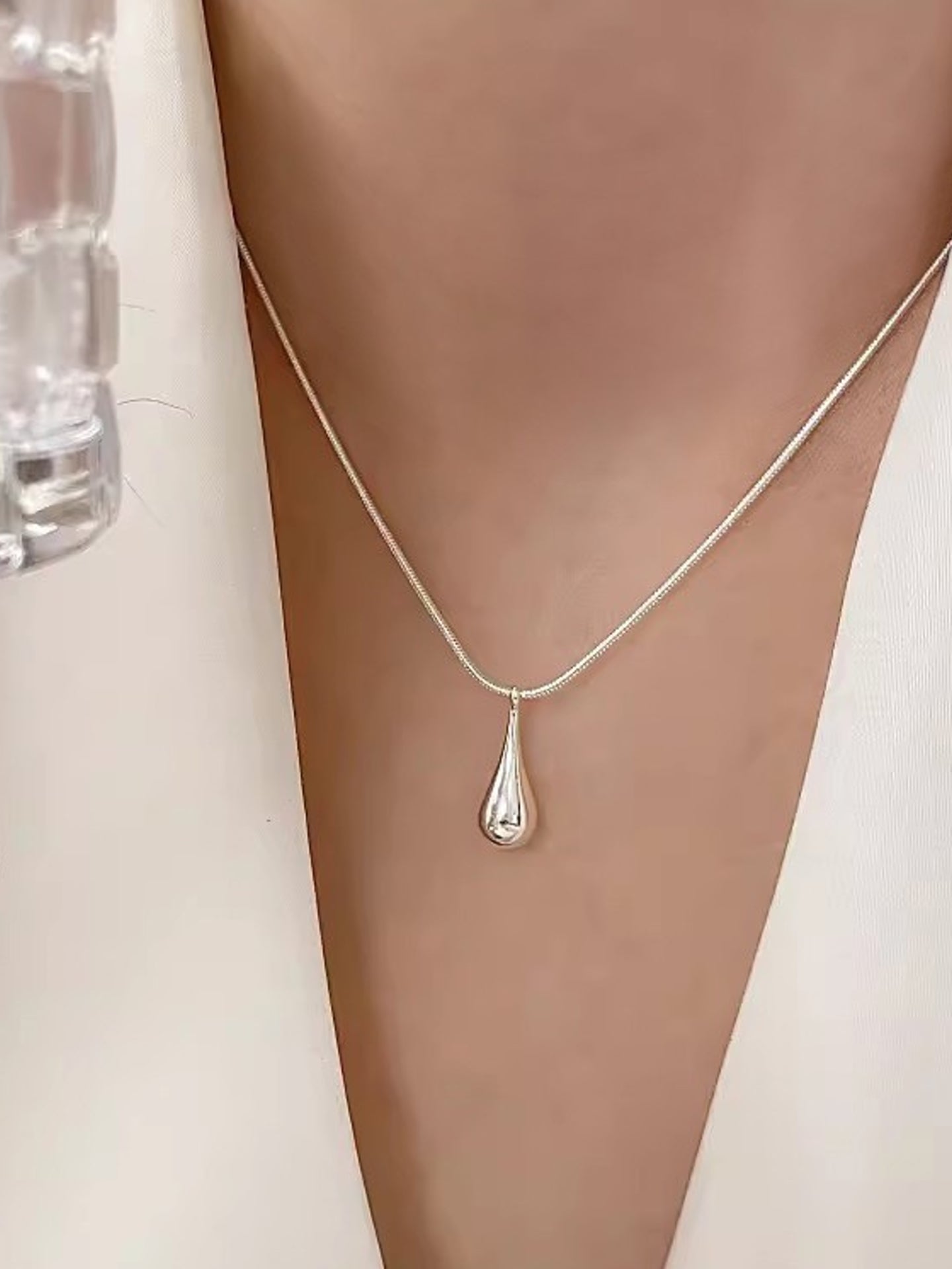 SILVER DROP NECKLACE