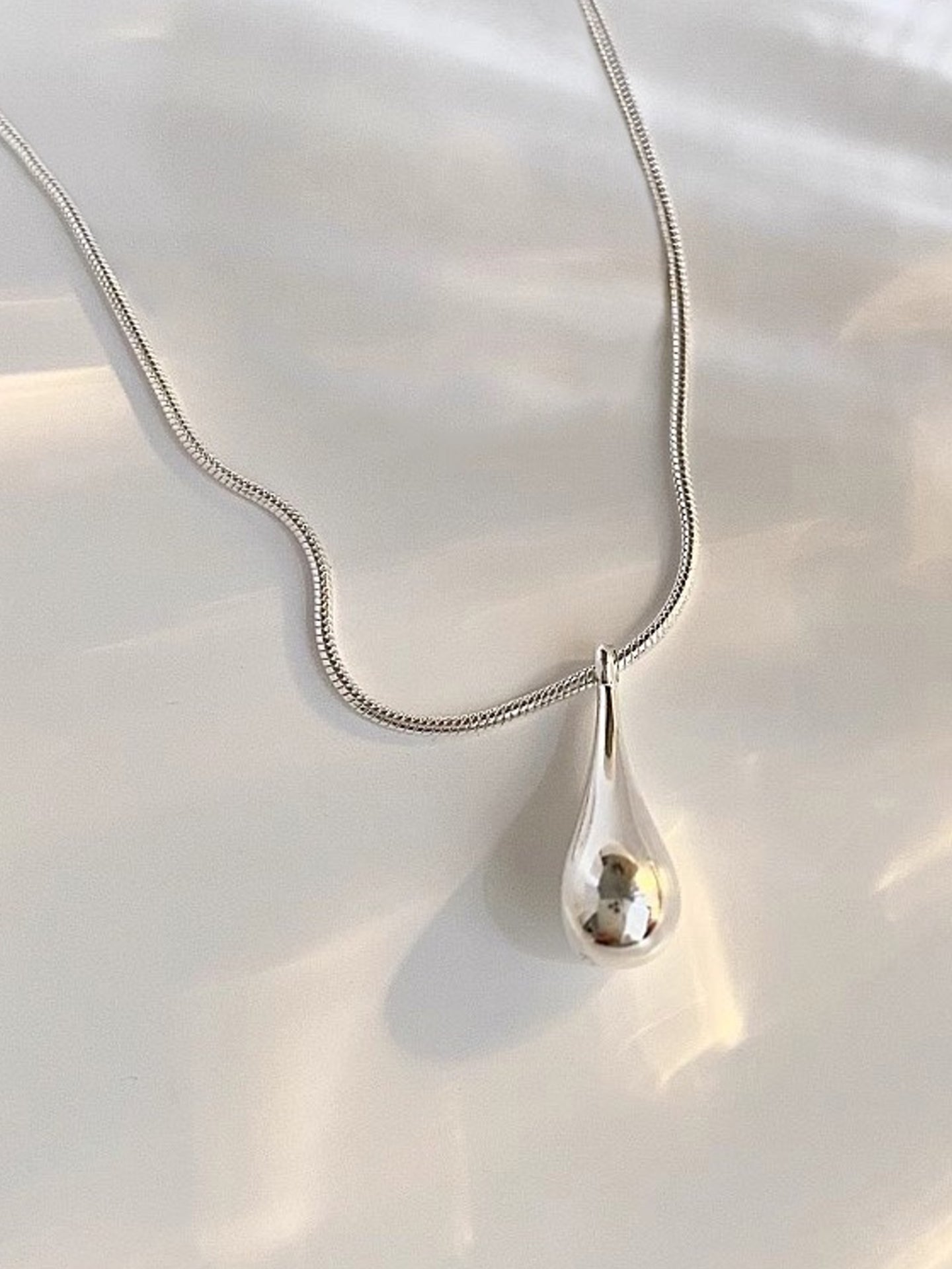 SILVER DROP NECKLACE