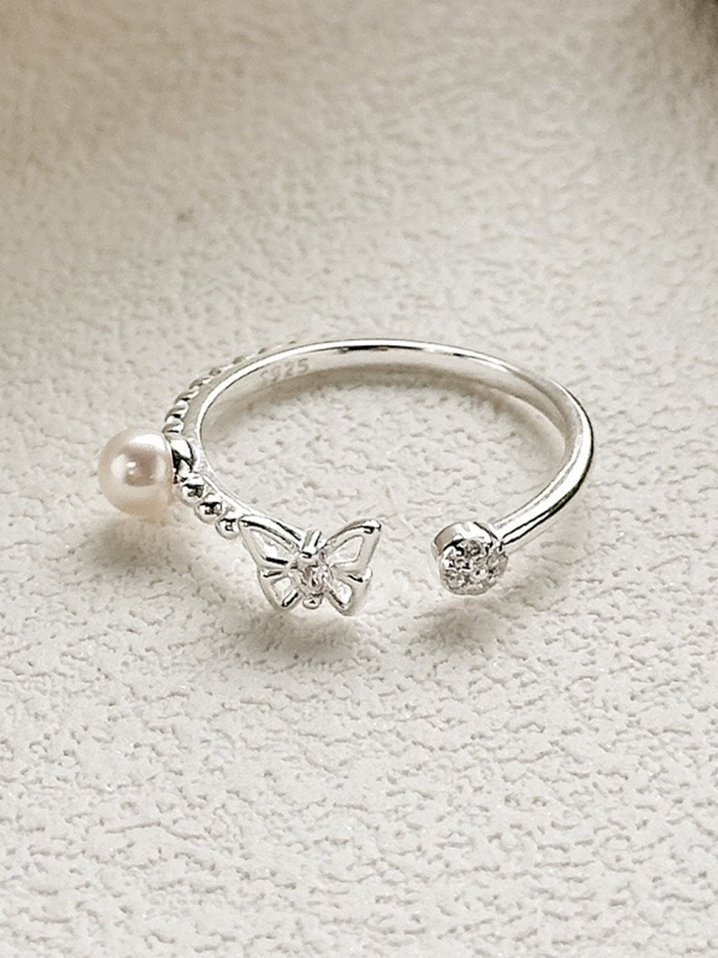 BUTTERFLY PEARL RING