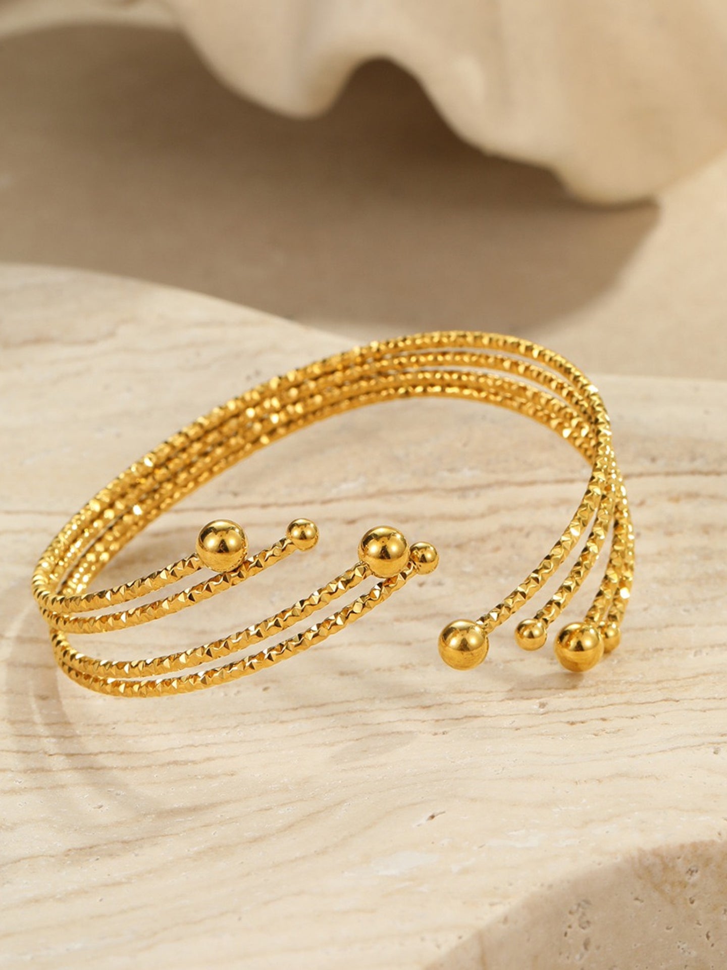 GILDED GLIMMER