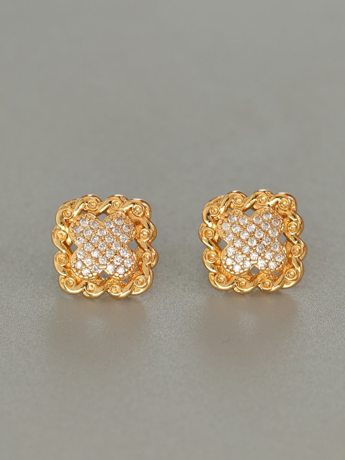 TWEED-INSPIRED EARRINGS