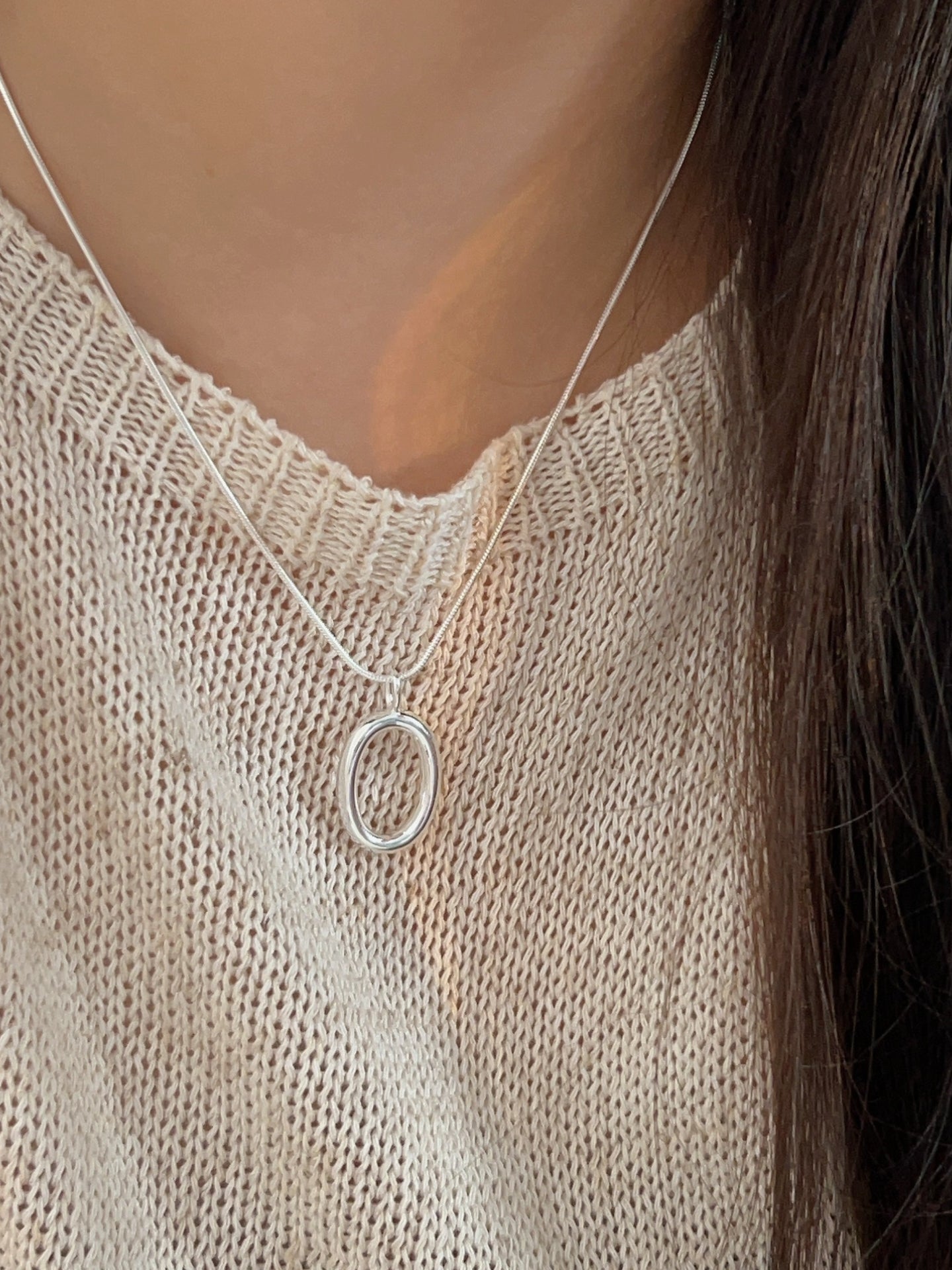 OPENWORK OVAL NECKLACE