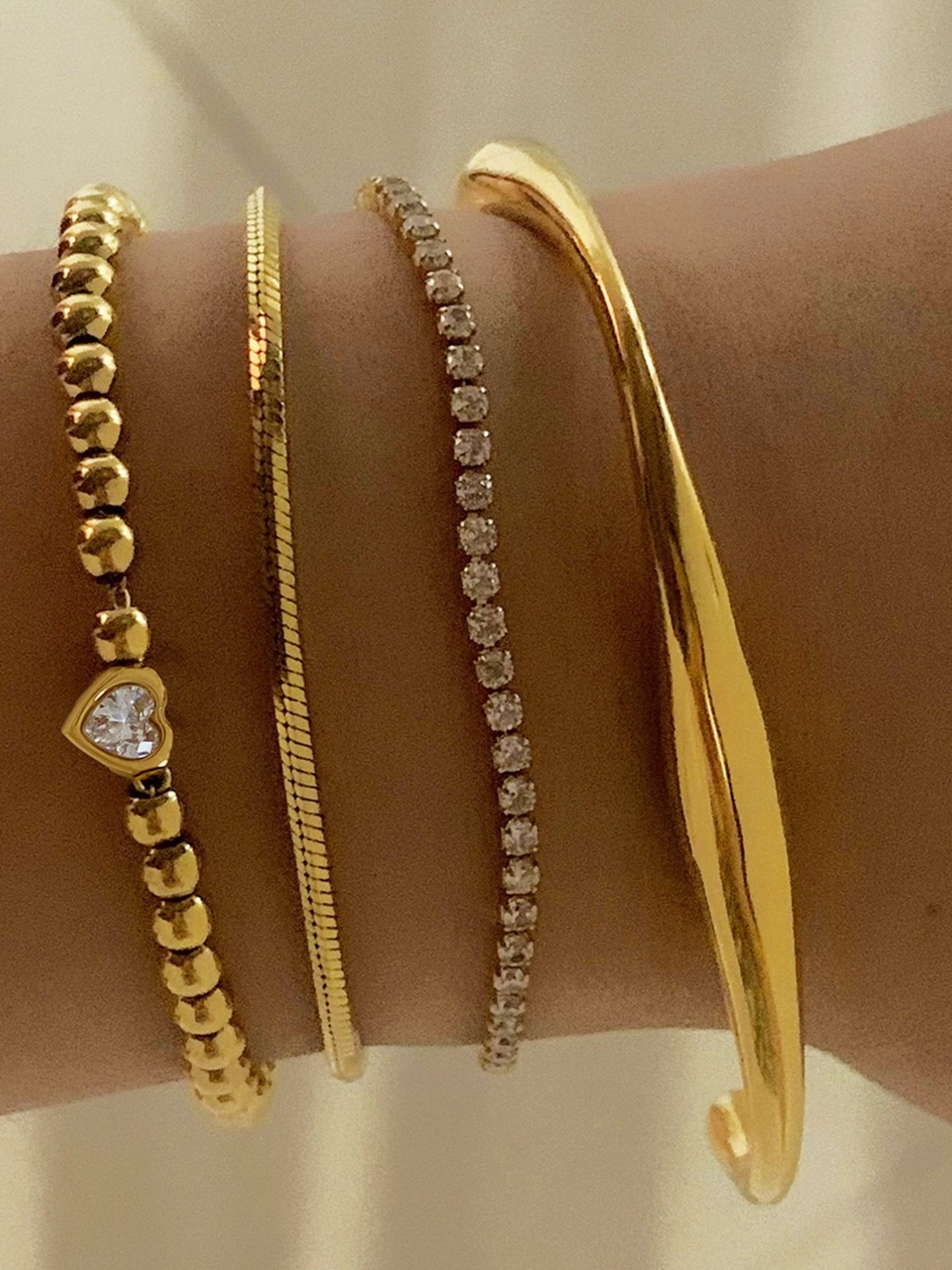 STACKABLE BRACELET SET