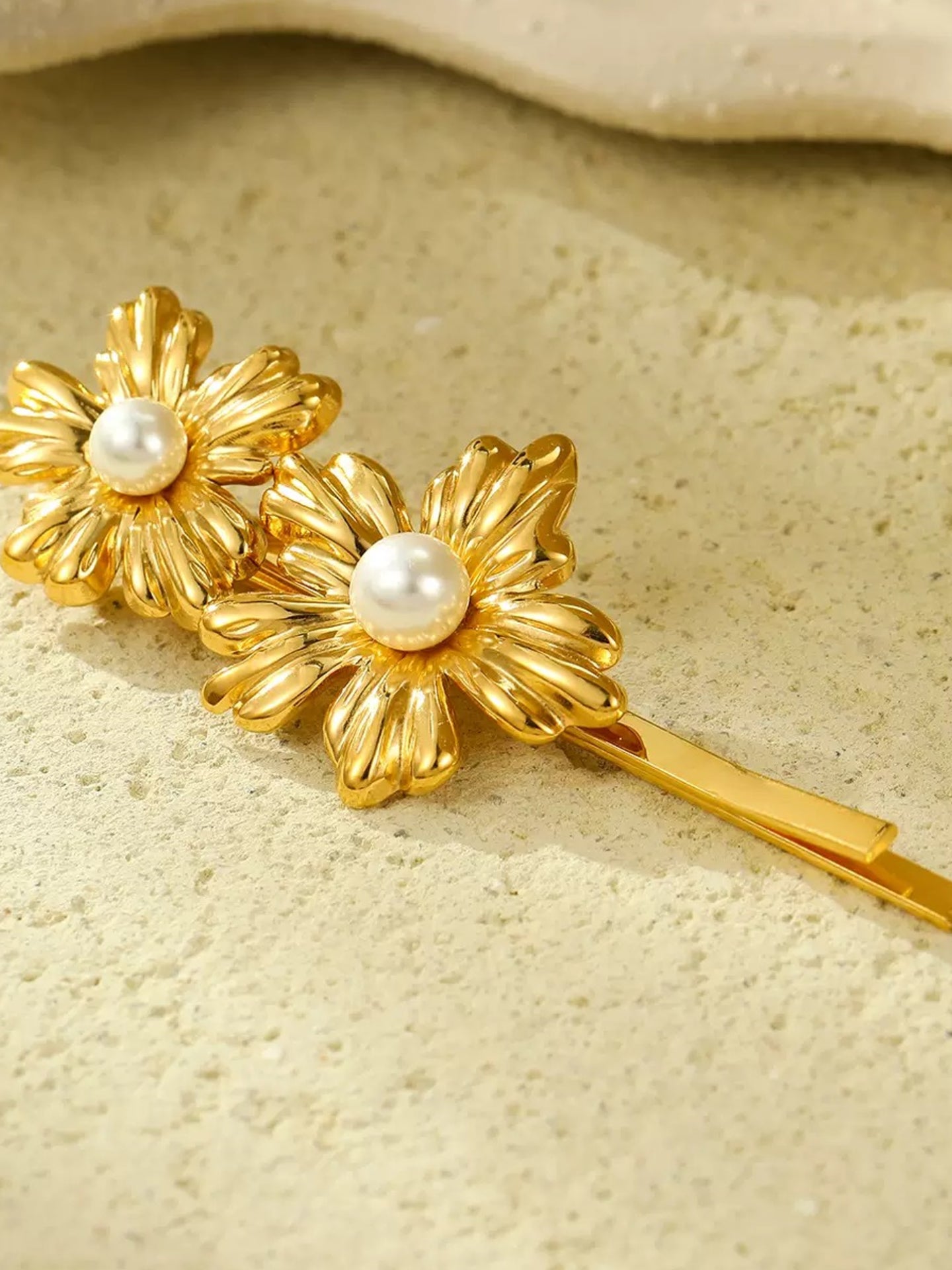 FLOWER PEARL HAIR CLIP