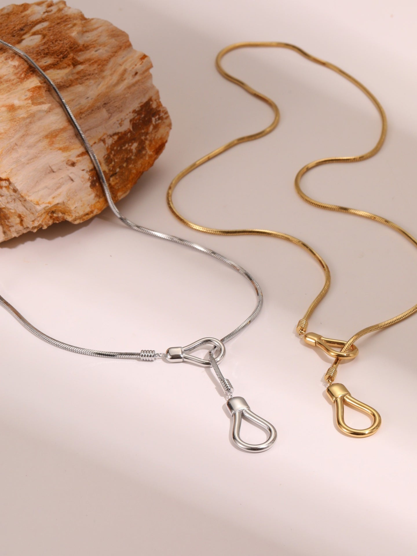 VINTAGE SNAKE CHAIN