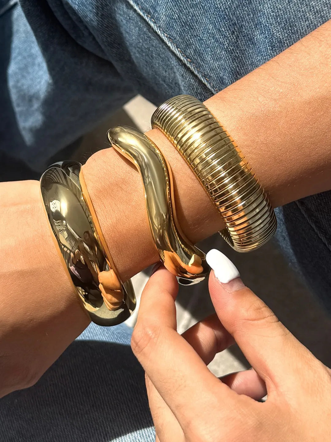 MINIMAL OPEN BANGLE