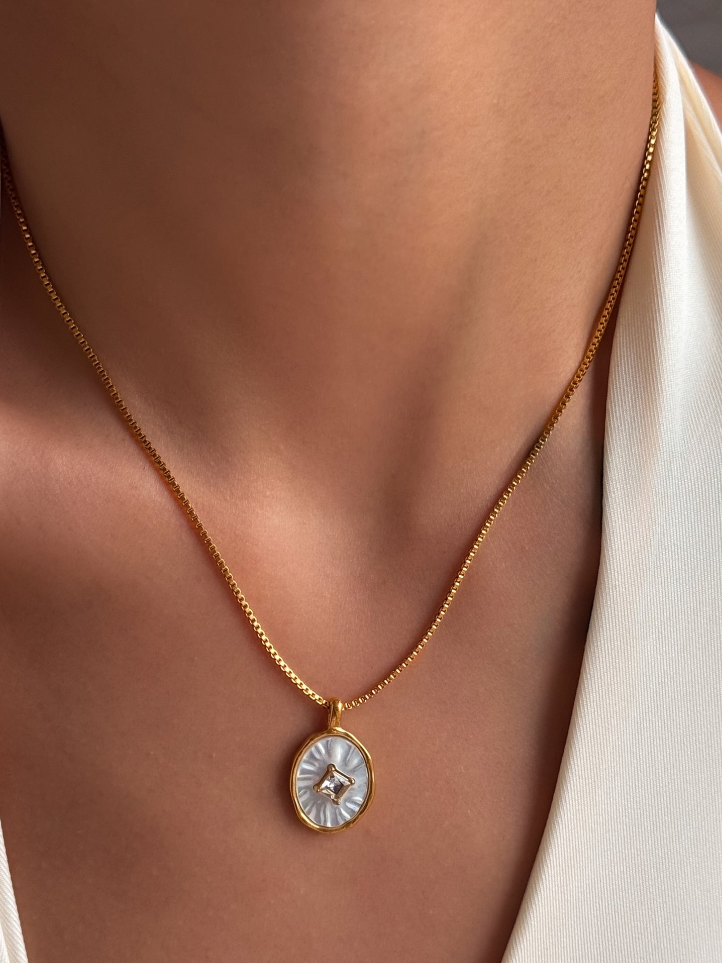 COLLIER PENDENTIF COQUILLAGE