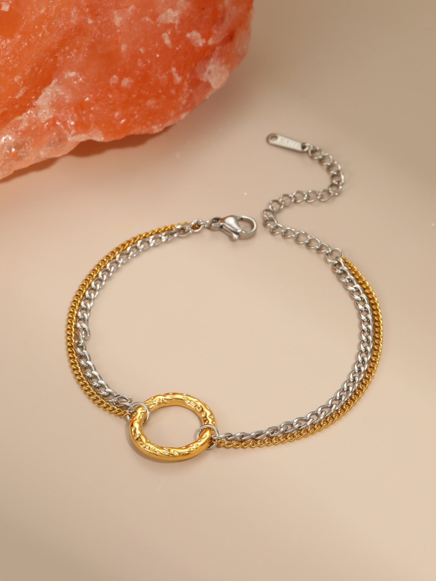 LAYERED CIRCLE HARMONY