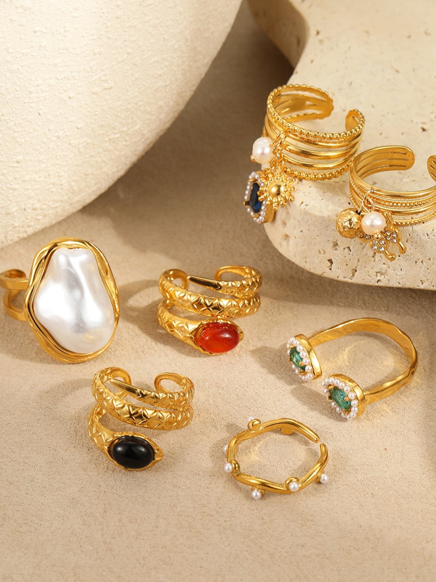 VINTAGE ZIRCON RING