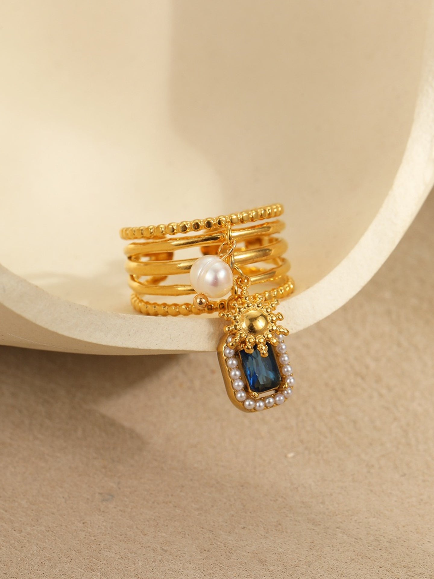 VINTAGE ZIRCON RING