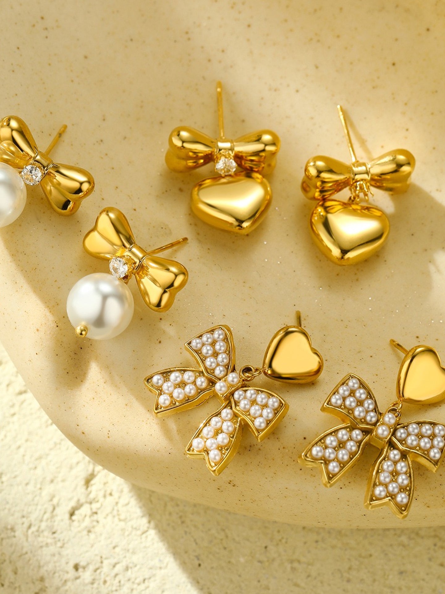 BOW PEARL EARRINGS