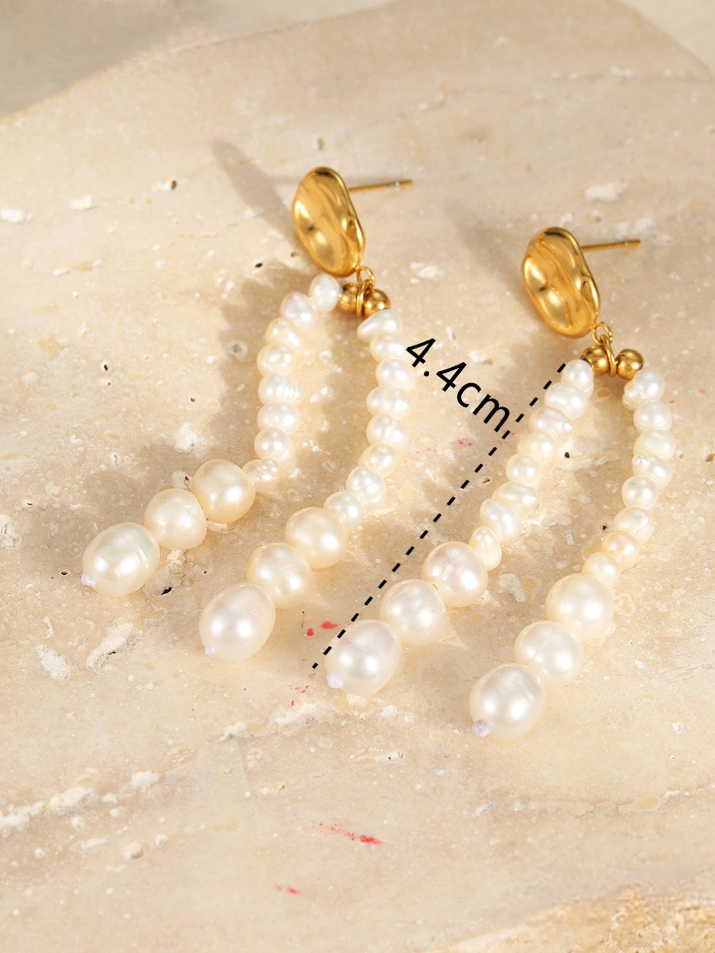 FRESHWATER PEARL EARRINGS