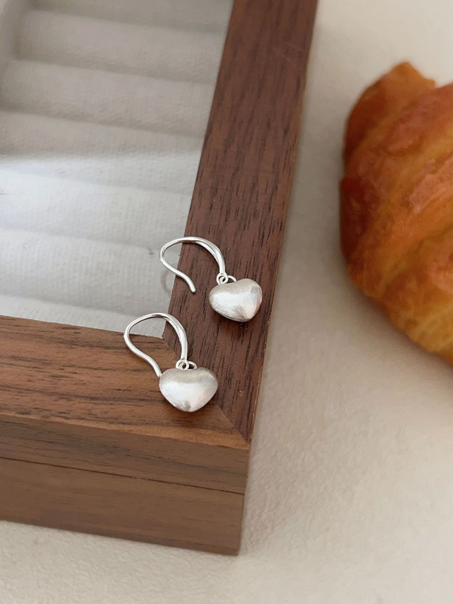 BRUSHED LOVE EARRINGS