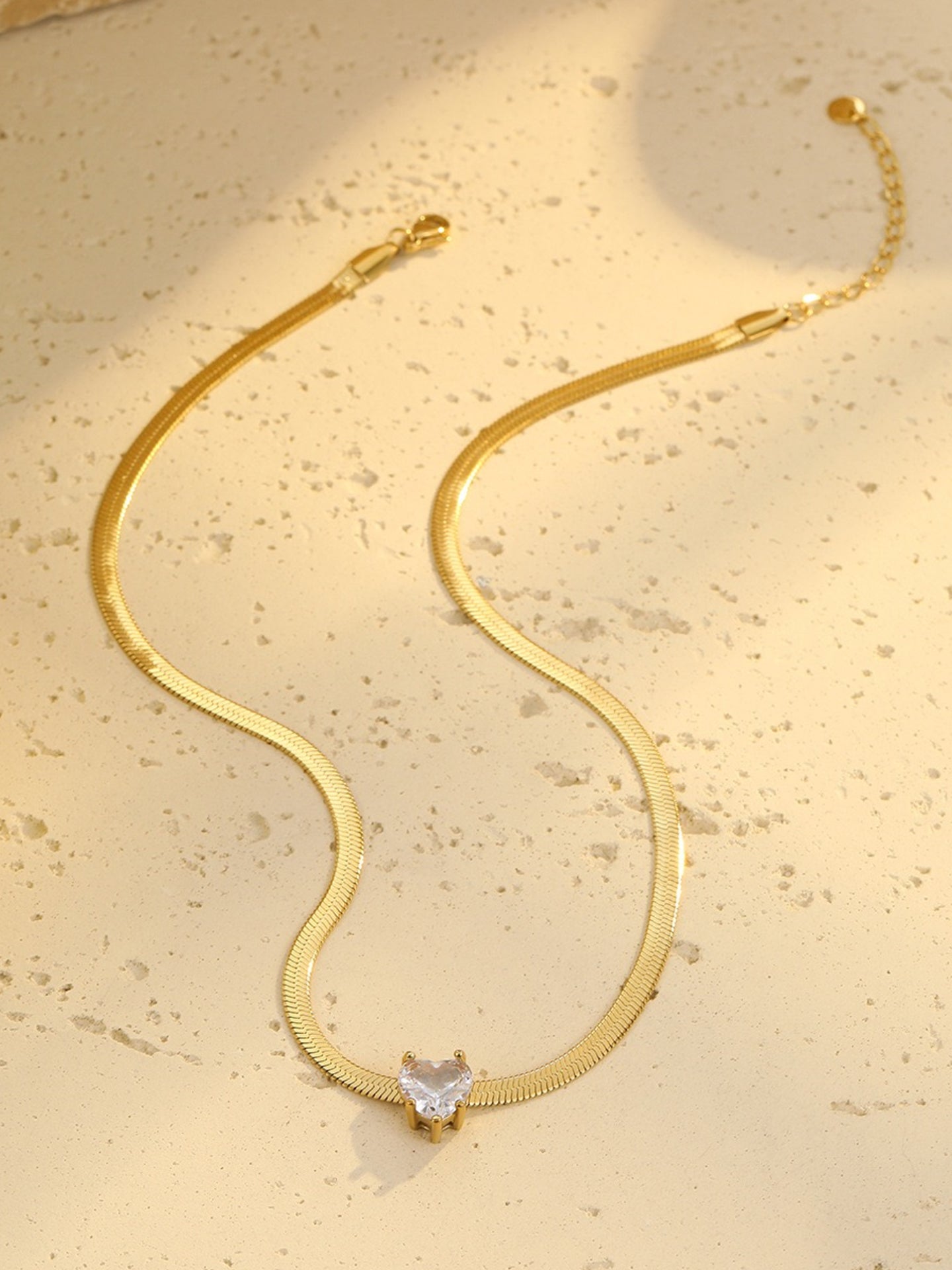 HEART ZIRCON NECKLACE