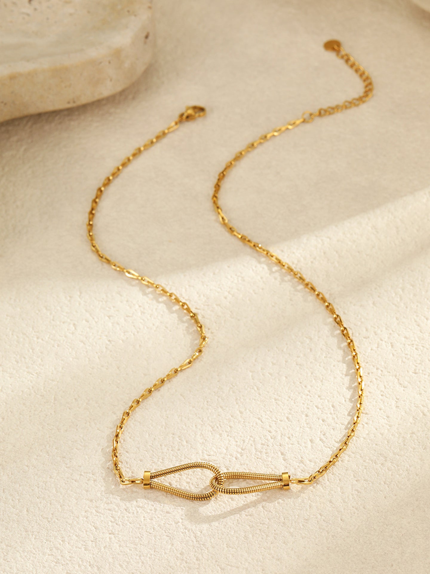 AURORA CHAIN NECKLACE