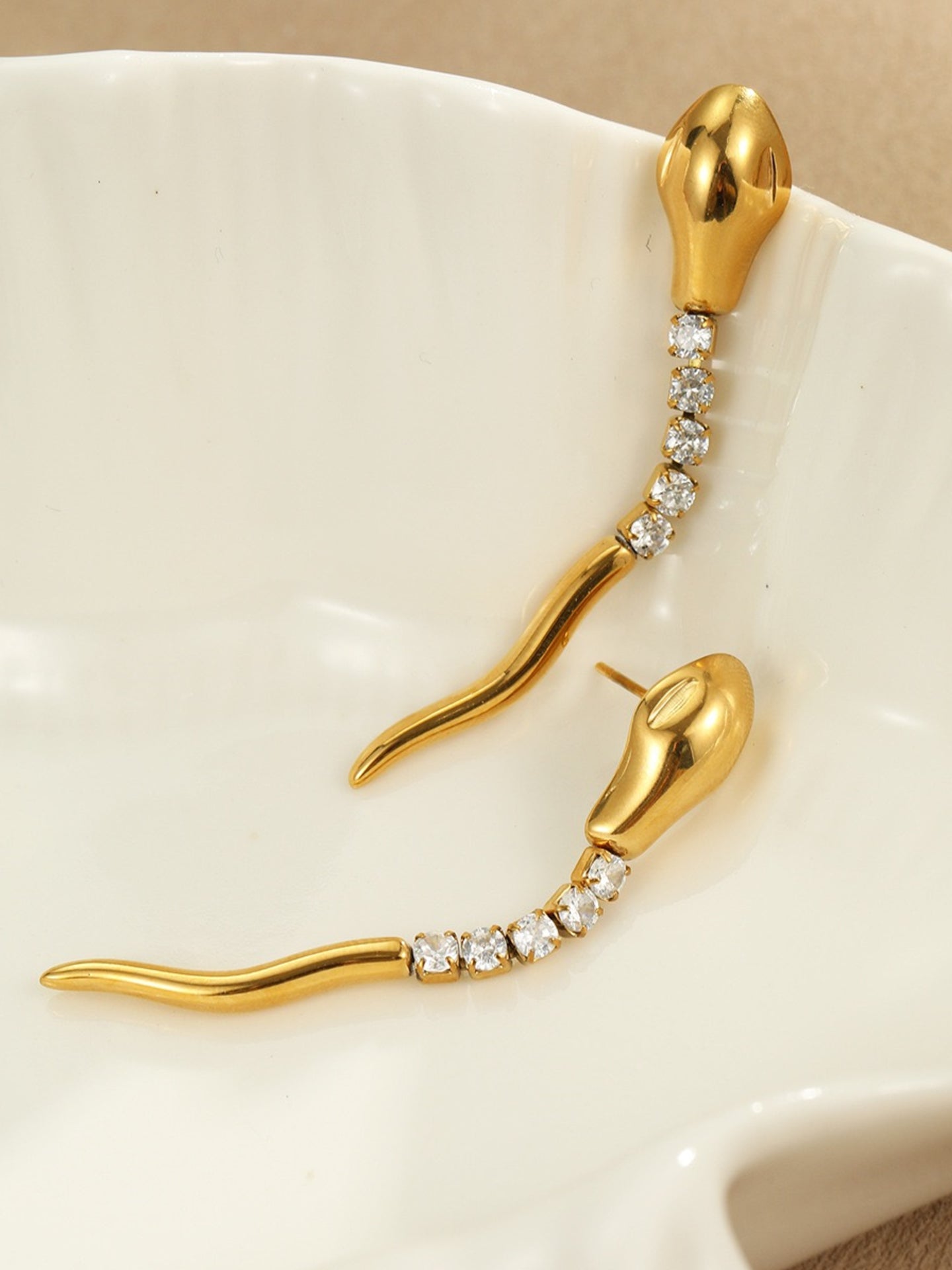 GILDED SNAKE SHADOWS